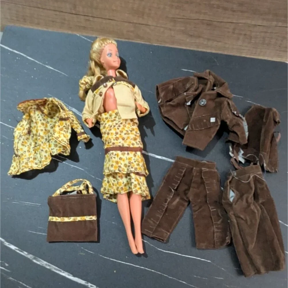 Vintage Mattel Barbie Doll With Floral Western Outfit Hat‎ as is